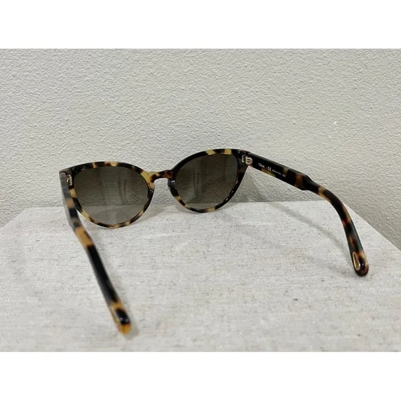 Chloe Tortoise Willow Cat Eye Sunglasses - joarbit.com display picture 1